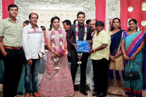Actor Sathish - Sindhu Wedding Reception Stills 20