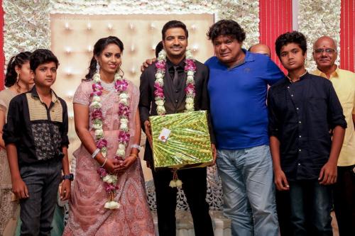 Actor Sathish - Sindhu Wedding Reception Stills 24