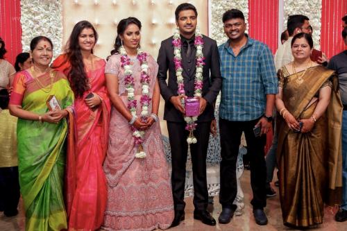 Actor Sathish - Sindhu Wedding Reception Stills 38