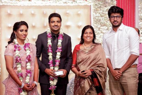 Actor Sathish - Sindhu Wedding Reception Stills 54