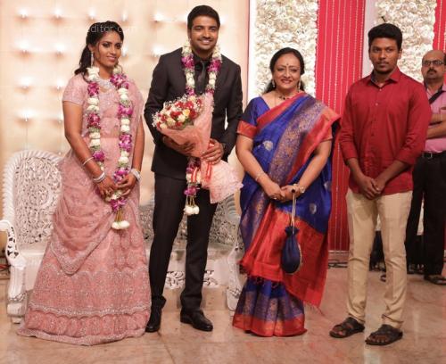 Actor Sathish - Sindhu Wedding Reception Stills 92