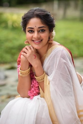 Deepshikha-in-traditional-Onam-attire-7