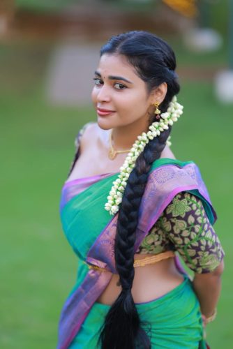 DharshaGupta-4