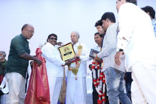 Felicitation Function of Writer Kalaignanam 34